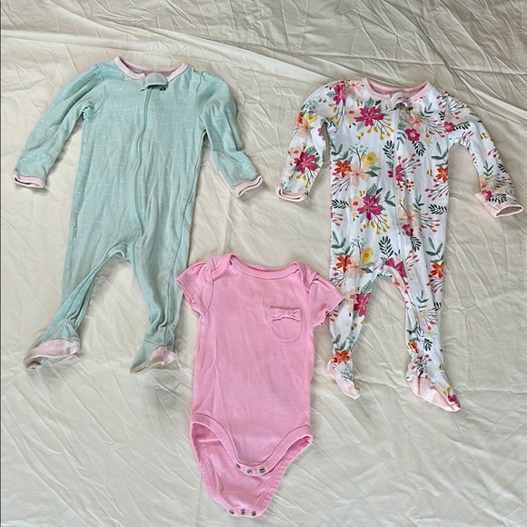 Cloud Island Green and Pink Footies One Piece Set with short sleeve bodysuit. - Picture 1 of 10